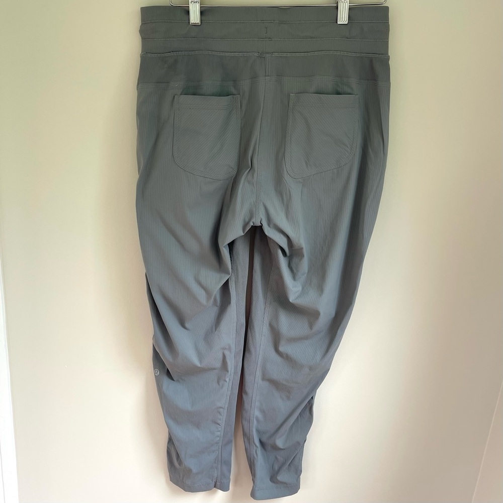 ❌SOLD❌Lululemon Street To Studio Pant II Unlined 28" - Picture 8 of 8